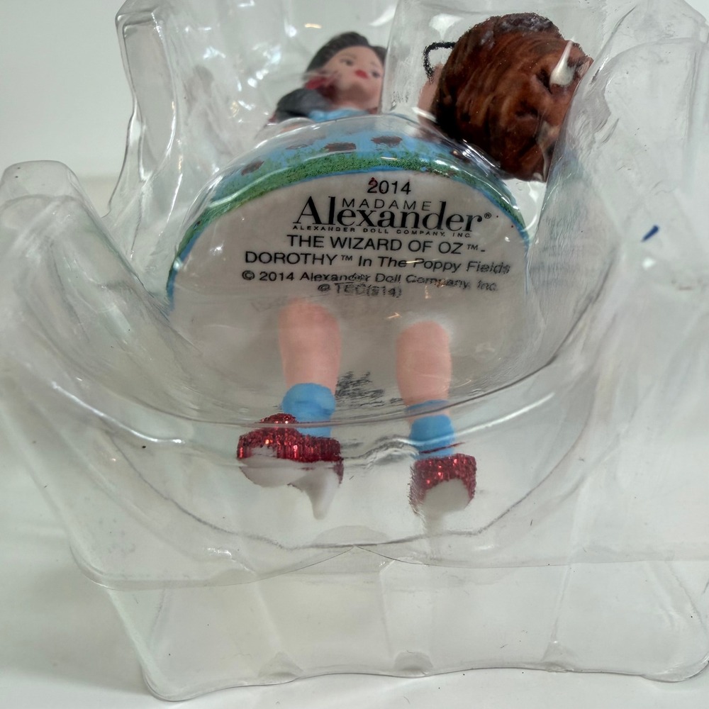 Hallmark Keepsake Dorothy in the Poppy Fields Madame Alexander Wizard of Oz 2014 - Picture 3 of 3